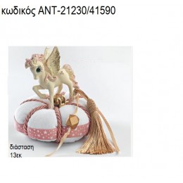 ΜΟΝΟΚΕΡΟΣ ΧΡΩΜΑ ΕΚΡΟΥ ΠΑΝΩ ΣΕ ΥΦΑΣΜΑΤΙΝΗ ΚΟΛΟΚΥΘΑ για γούρια - δώρα ΑΝΤ-21230/41590